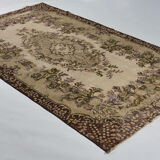 Anatolian handmade vintage rug 281 cm x 168 cm