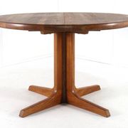 Gudme round extendable dining table 'Nabbe'