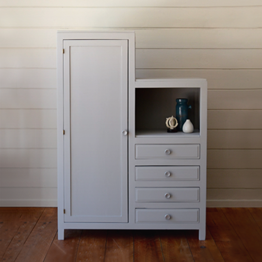 ARMOIRE ASYMÉTRIQUE