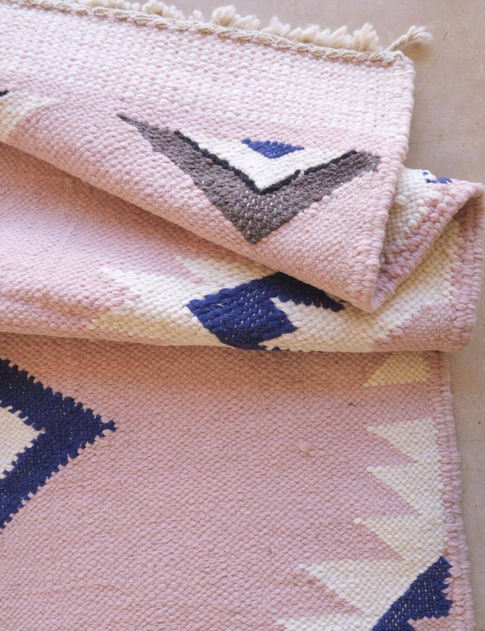 Pink Kilim Rug - 308 x 209 cm