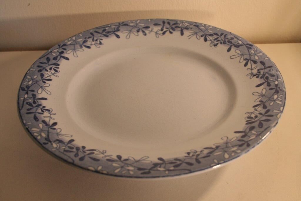 Plate on heel plate mounted X 2 Sarreguemines