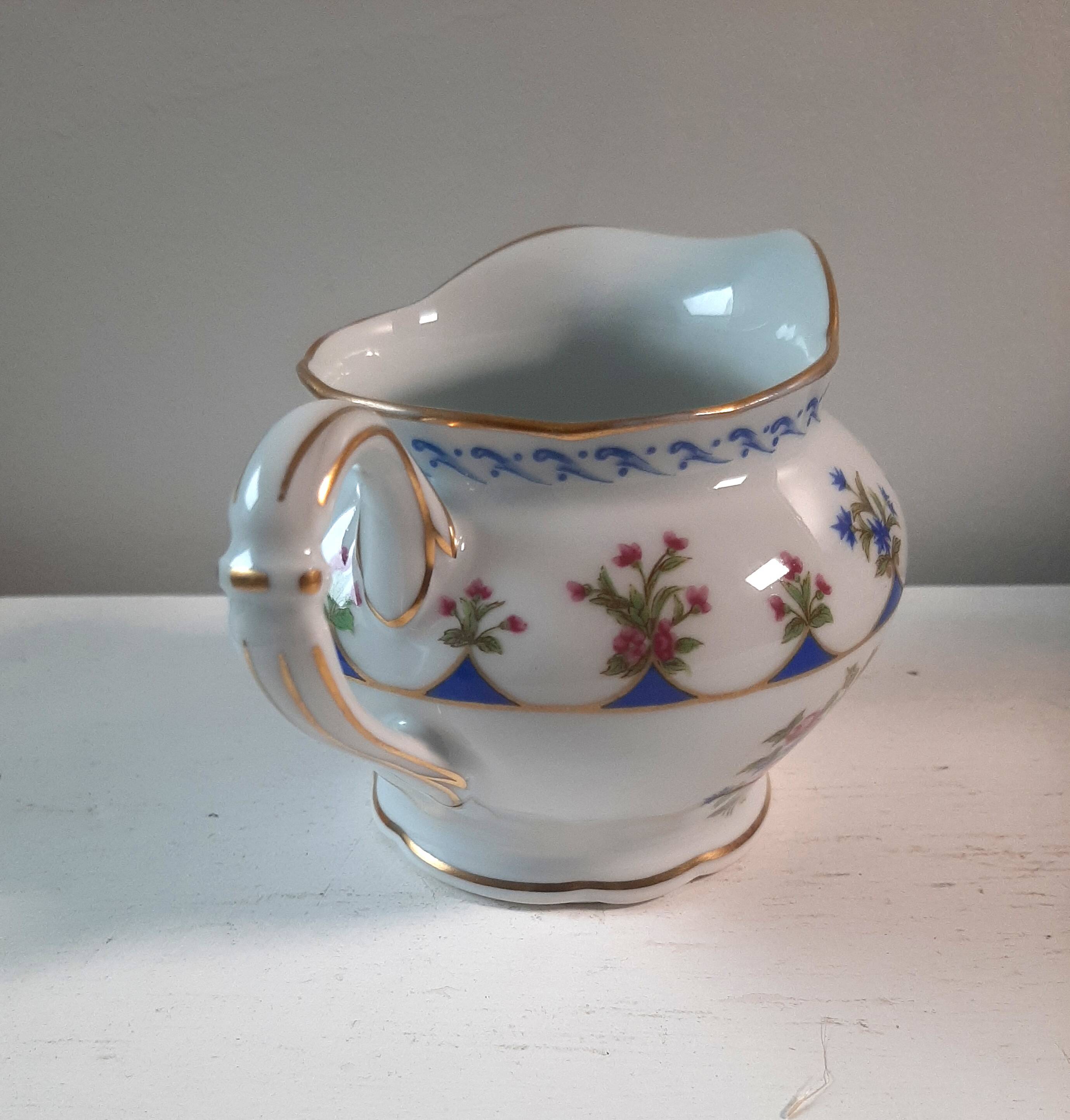 Pot à lait en porcelaine Bernardaud Limoges