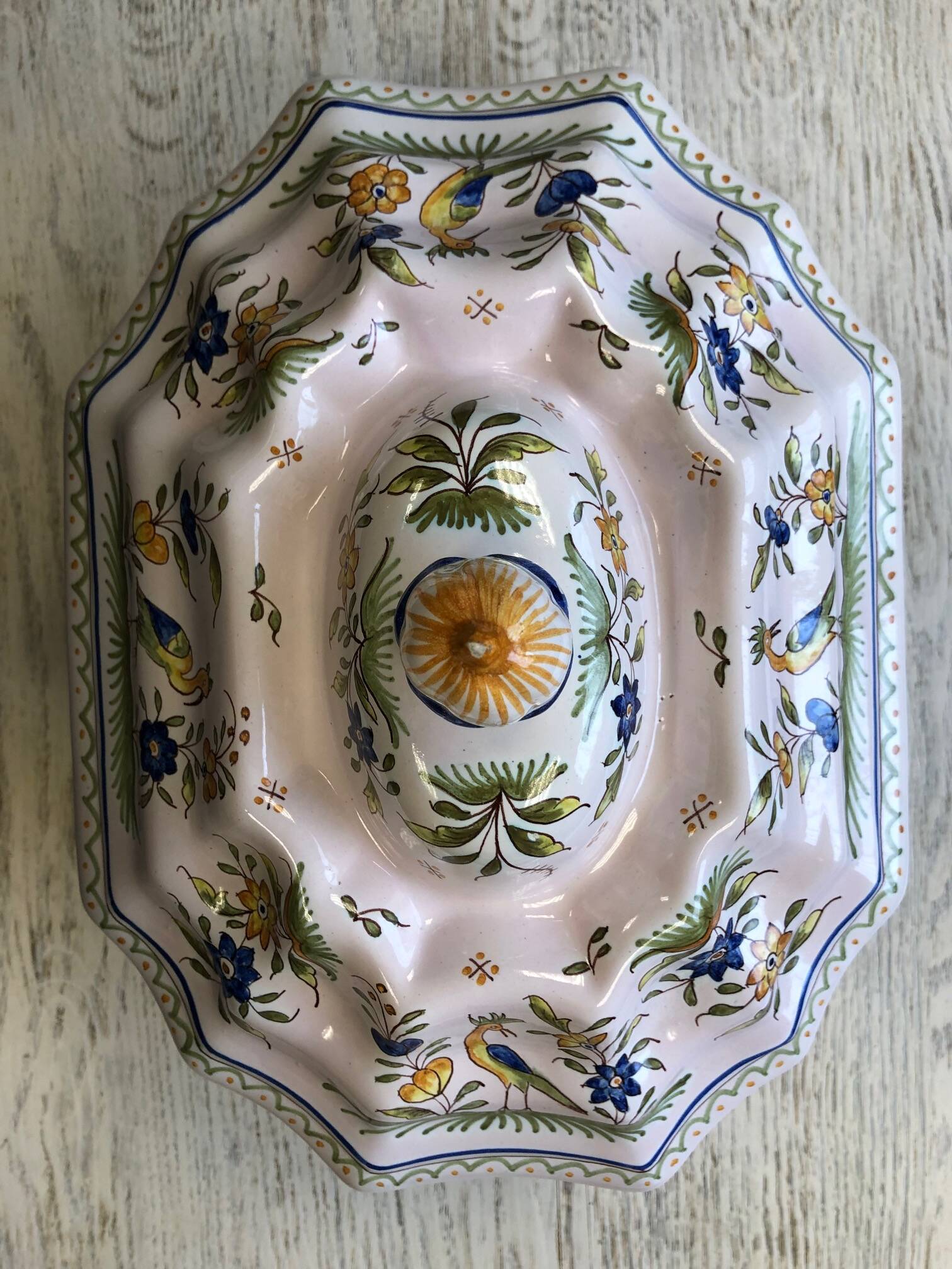 Tureen and its oval platter in moustiers - perfect condition