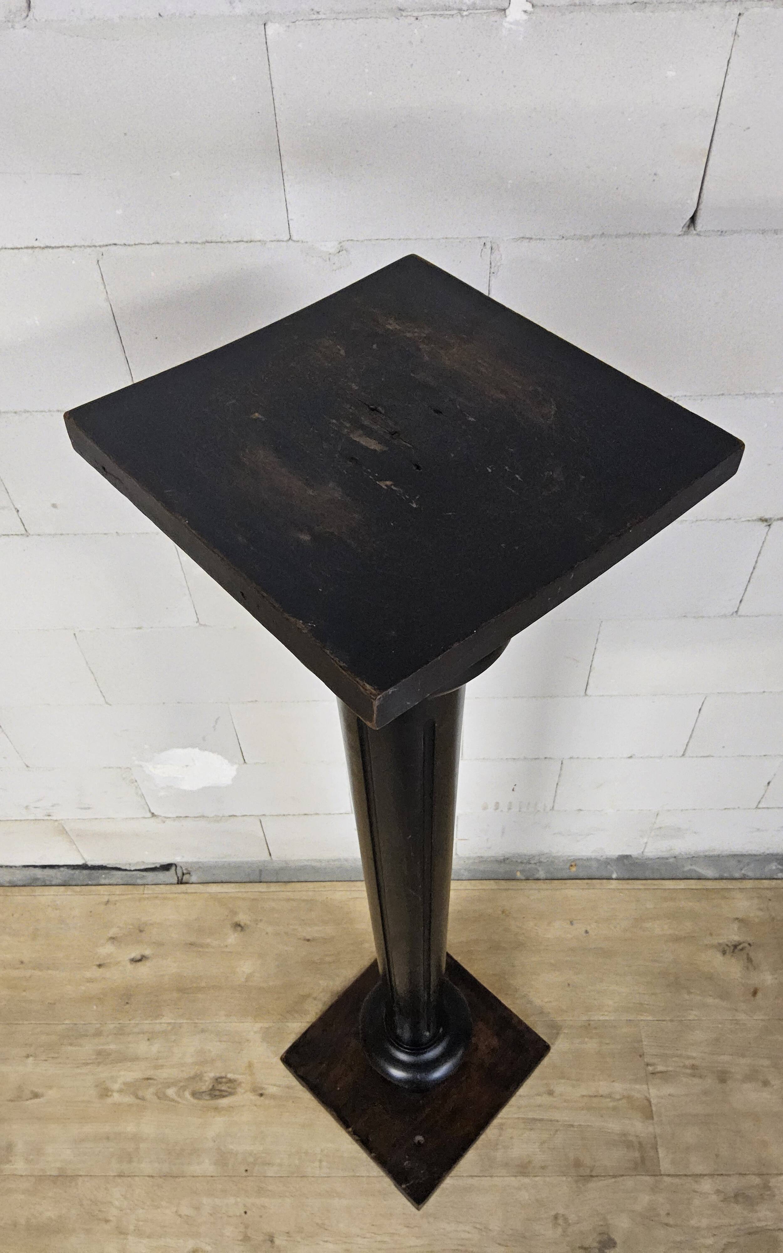 Antique wooden plant stand / pedestal / plinth