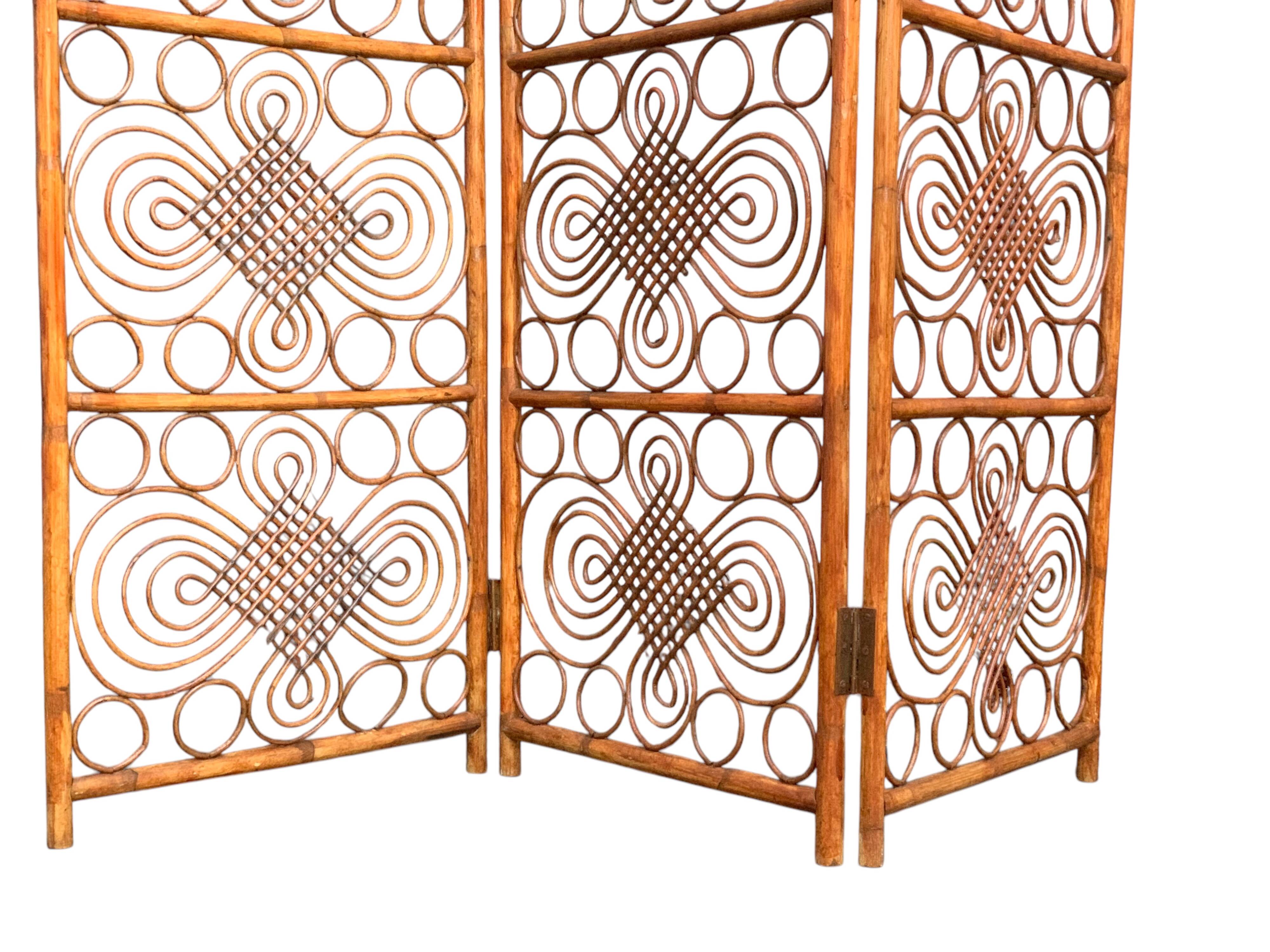 Vintage 1960s Curved Rattan Screen