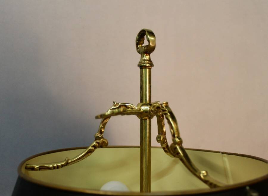 Empire style lamp with three lights