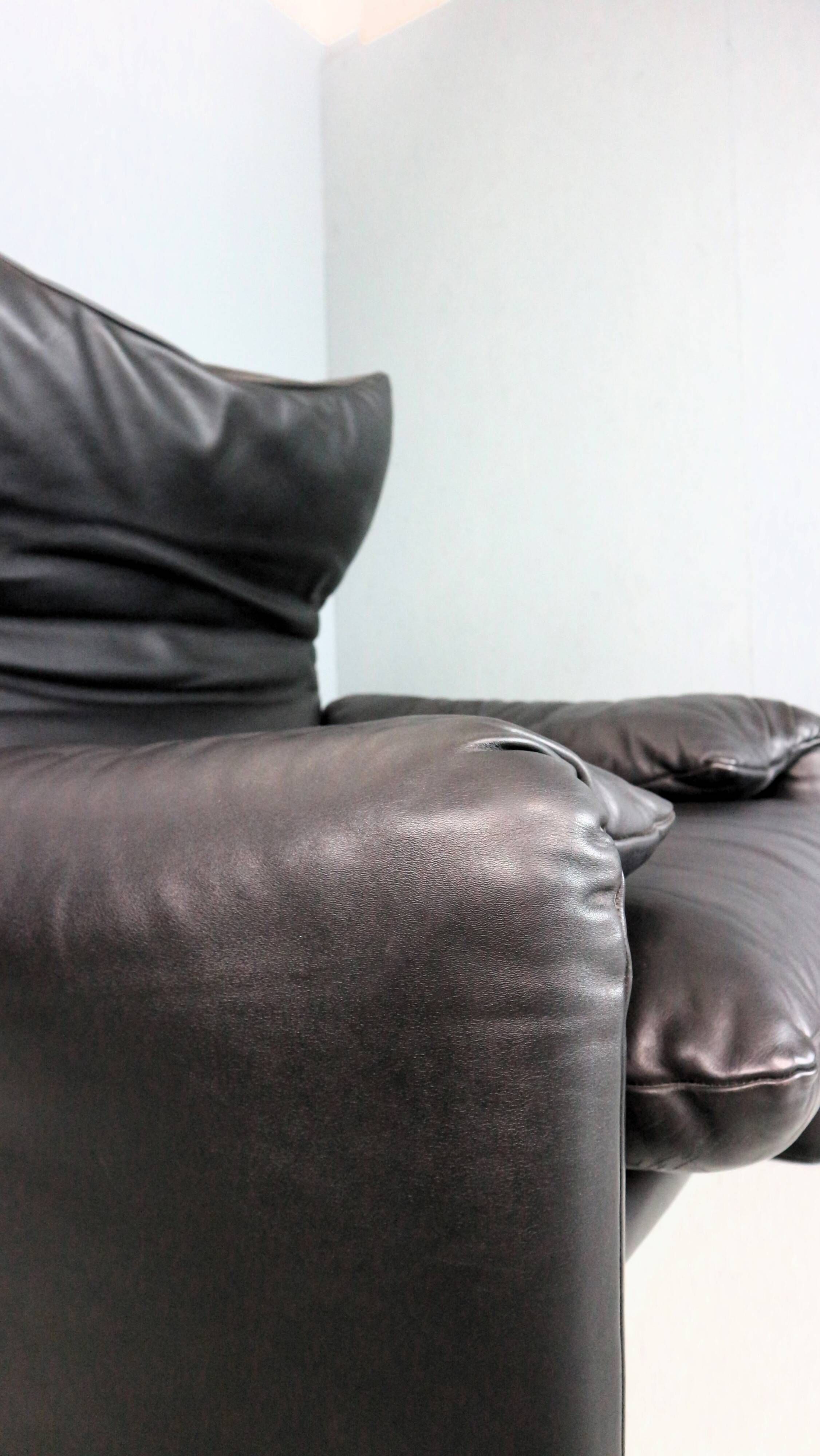 Vico Magistretti Maralunga Black Leather Lounge Chair for Cassina, 1980s