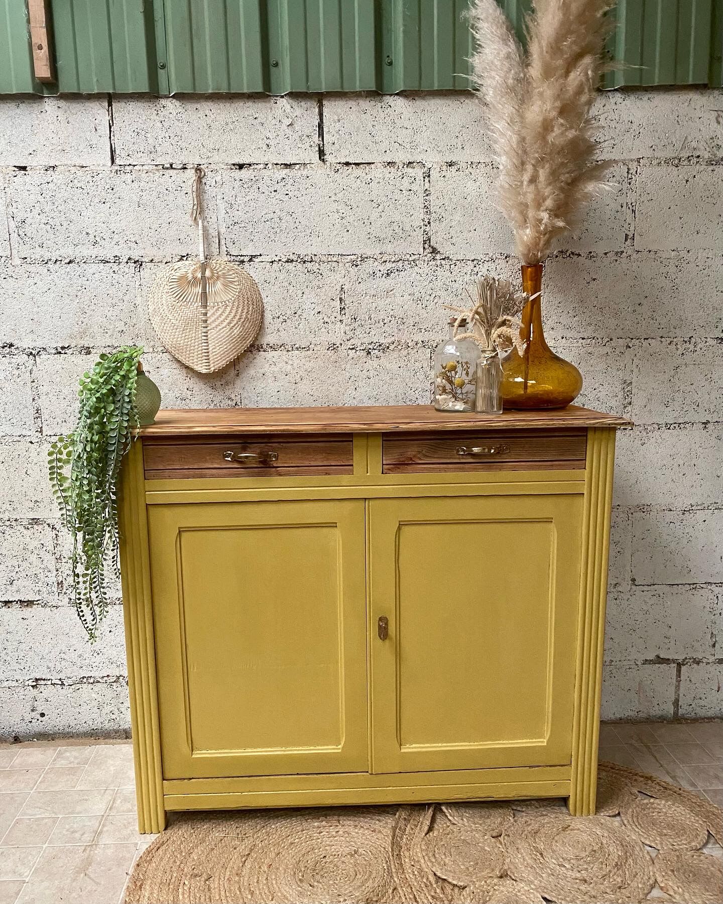 Parisian buffet restored