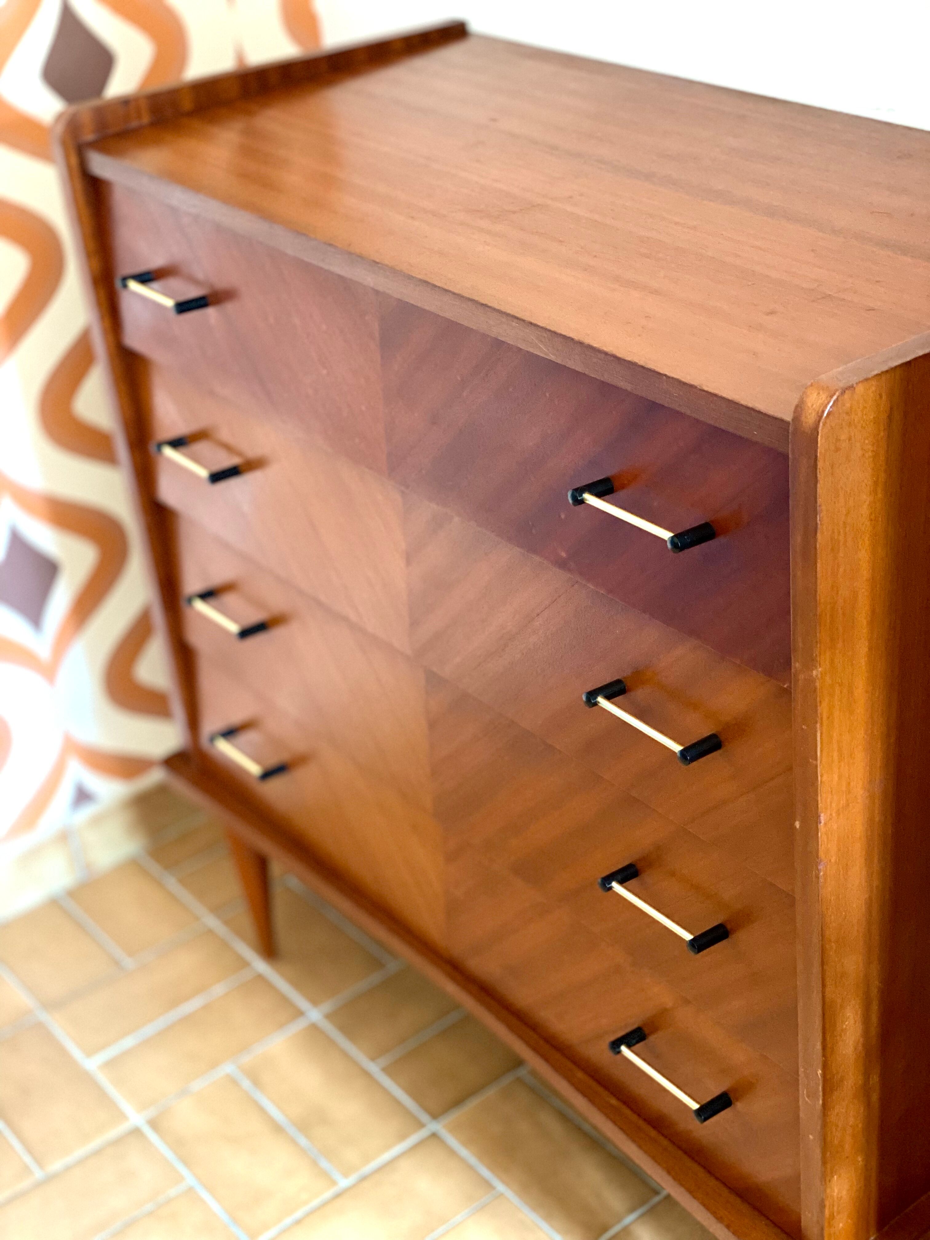 Vintage chest of drawers