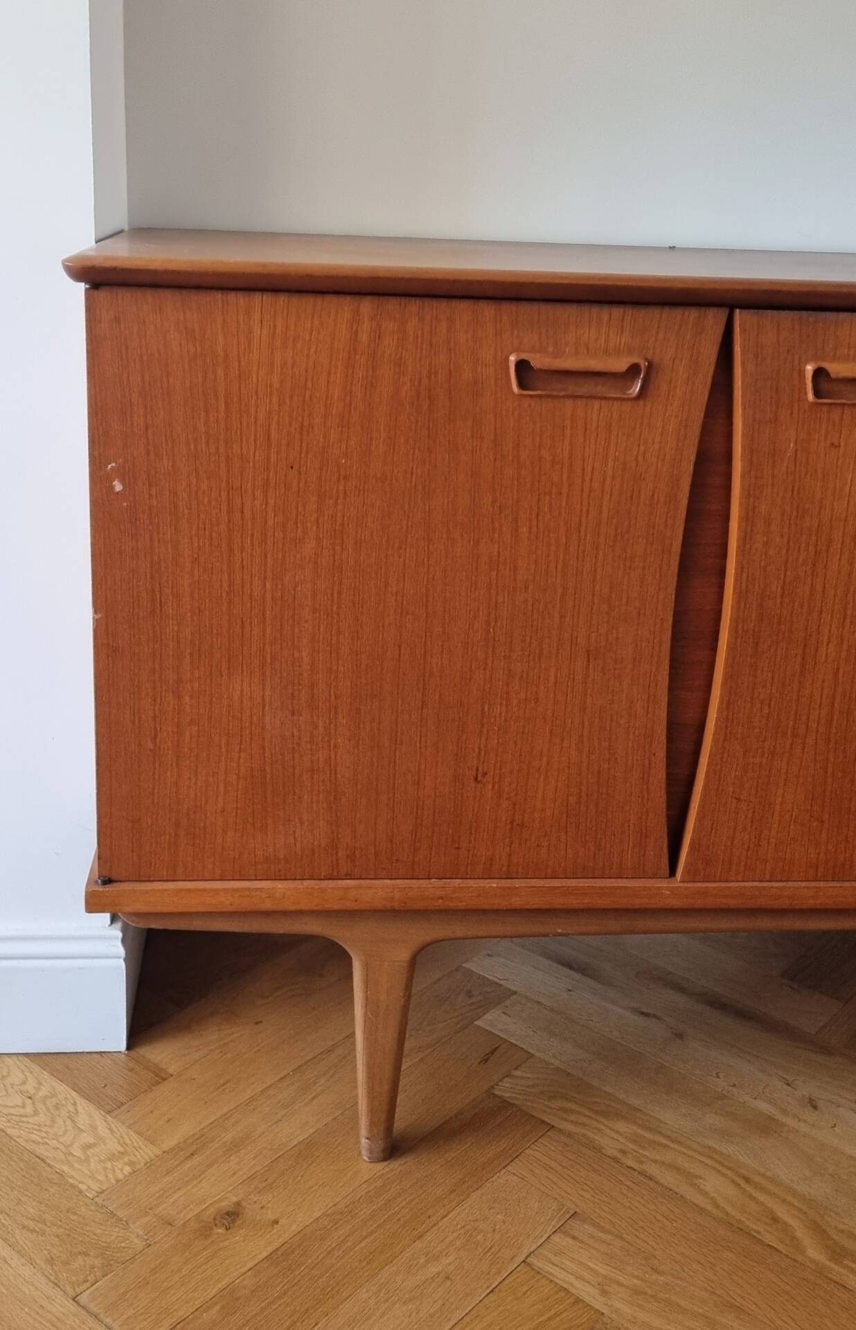 Scandinavian enfilade LB