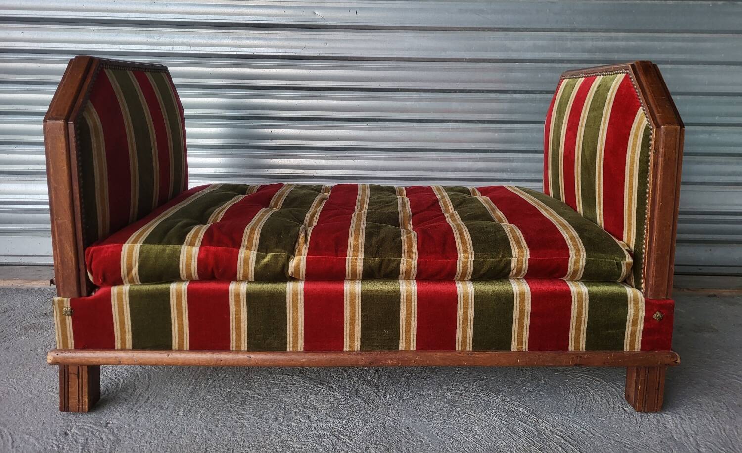Ensemble banquette, 2 coussins et 2 rideaux Art Déco
