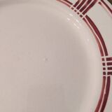 Huit assiettes plates Badonviller