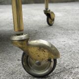 Rolling dessert in gold metal