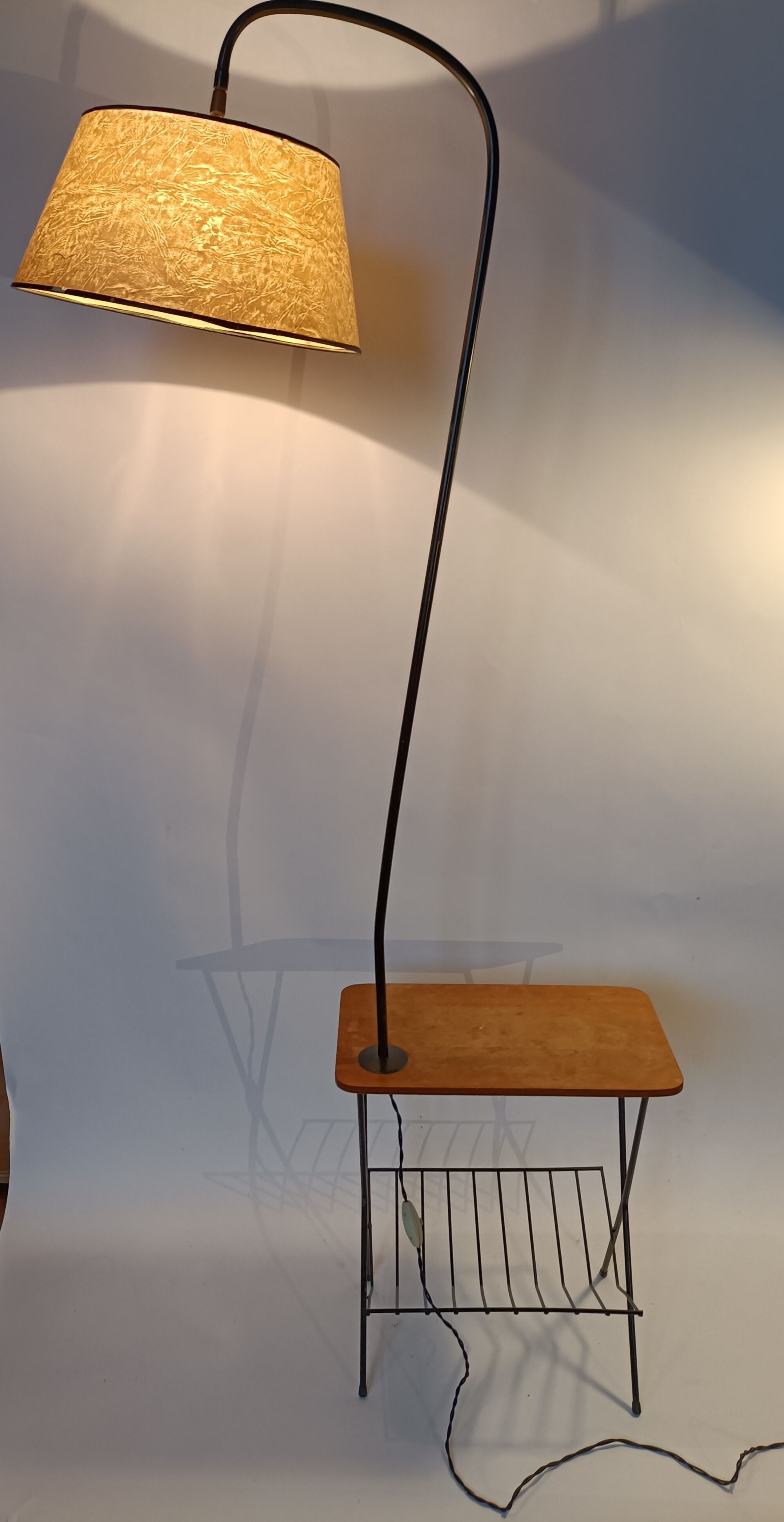 E-reader magazine holder 1950 Vintage.