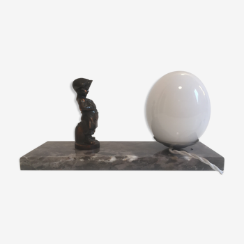 Lampe de chevet veilleuse art déco socle marbre et statuette enfant au travail
