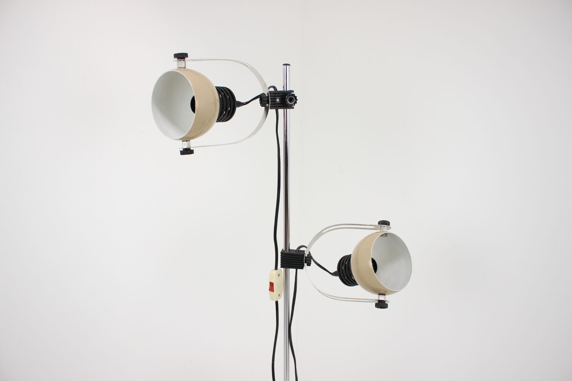 Mid-century adjustable floor lamp, 1970's.