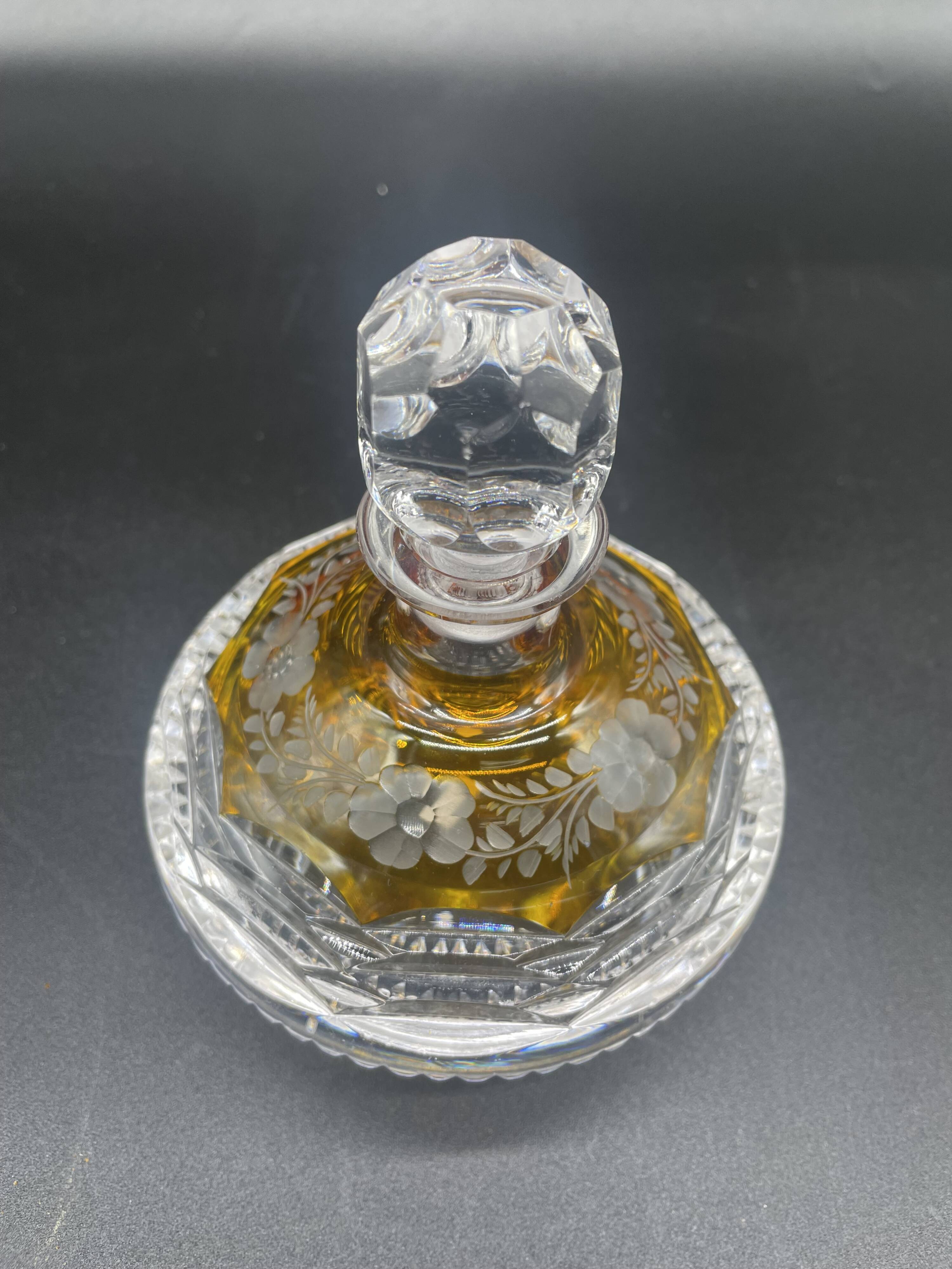 Bohemian crystal bottle, cut and engraved – Frosted floral decoration