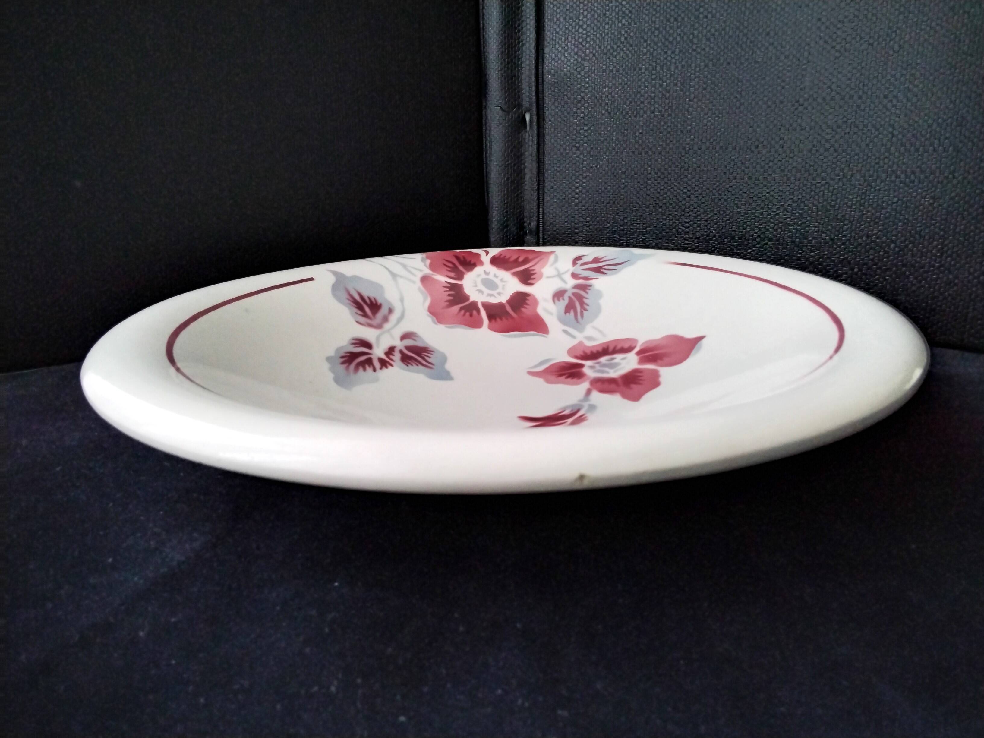 Plat à bourrelet Faience de Sarreguemines  Modèle Clématite