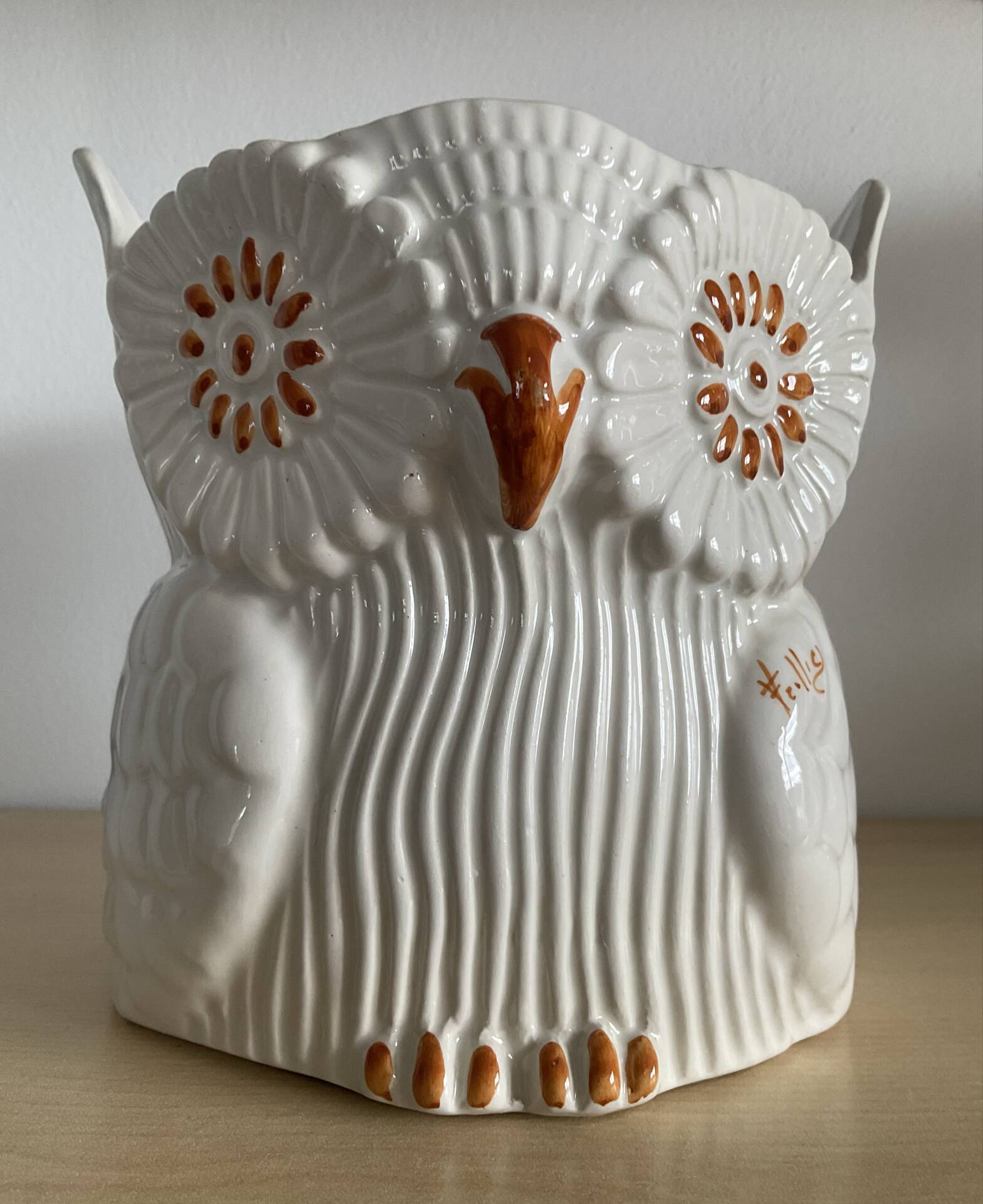 Vintage ceramic owl cache pot signed