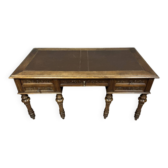 Renaissance style center desk with pulls in walnut / 248cm