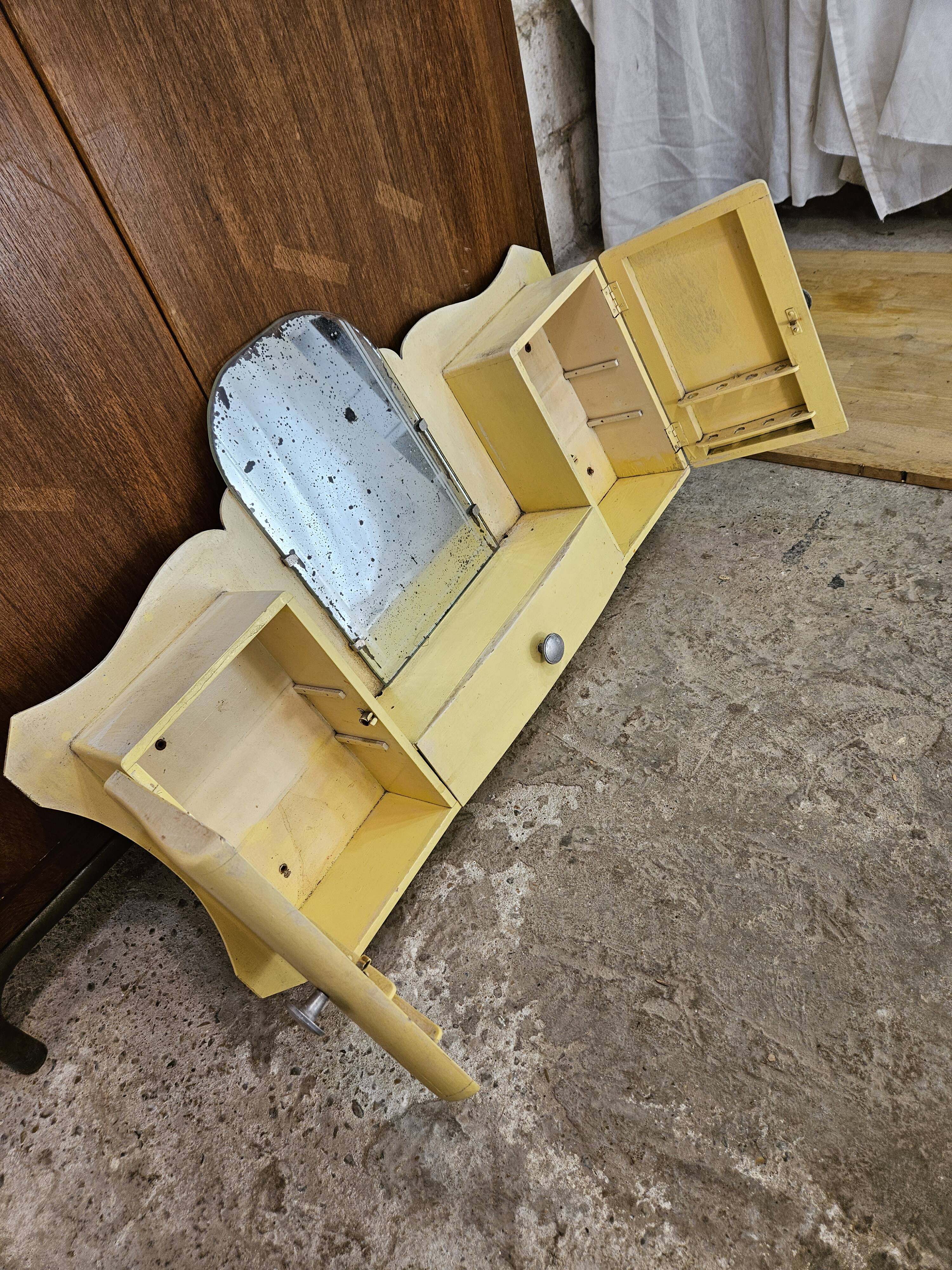 Armoire à pharmacie / armoire de toilette 1930