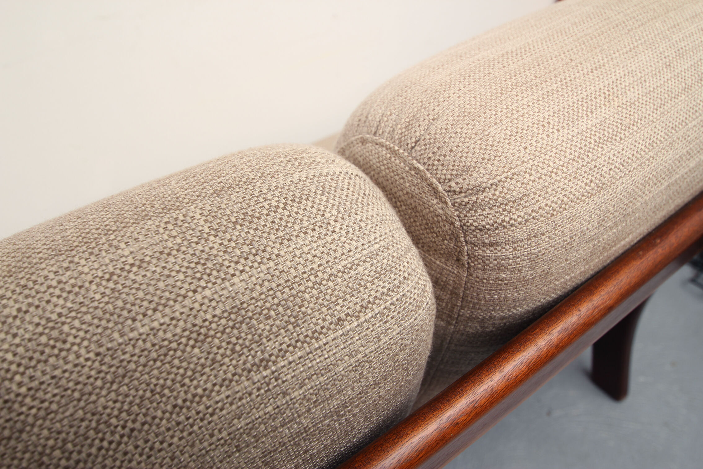 1960s 3-seater in beige