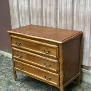 Curved commode with 3 drawers in Louis XV style, made of oak, 1980.