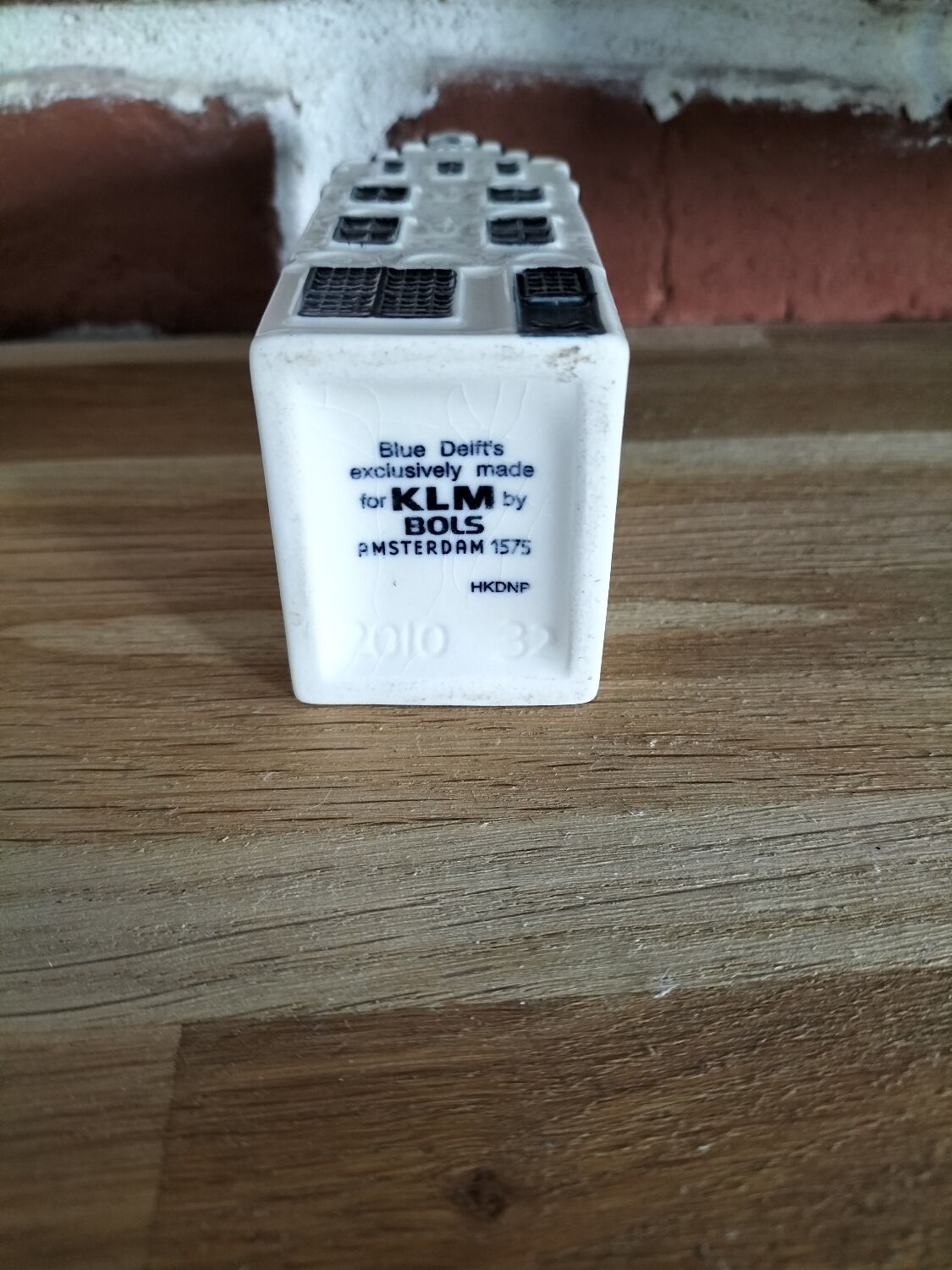 KLM miniature house