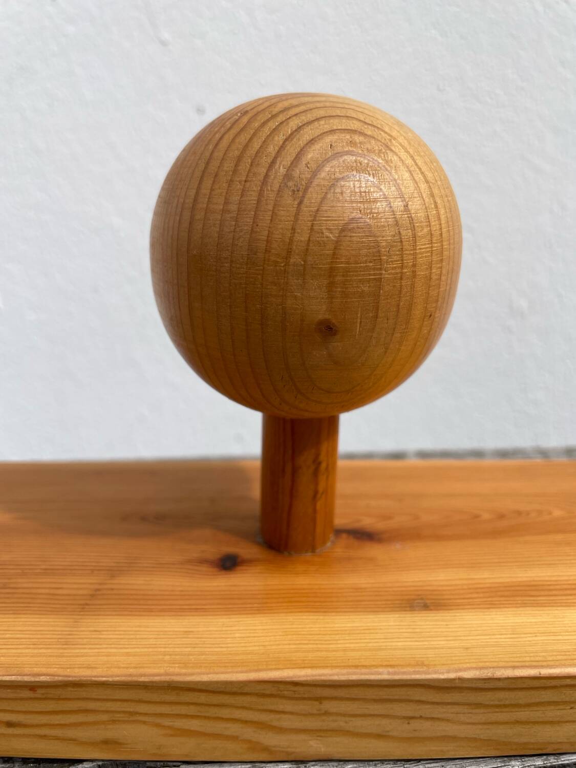 Maison Regain 1980 wooden wall coat rack