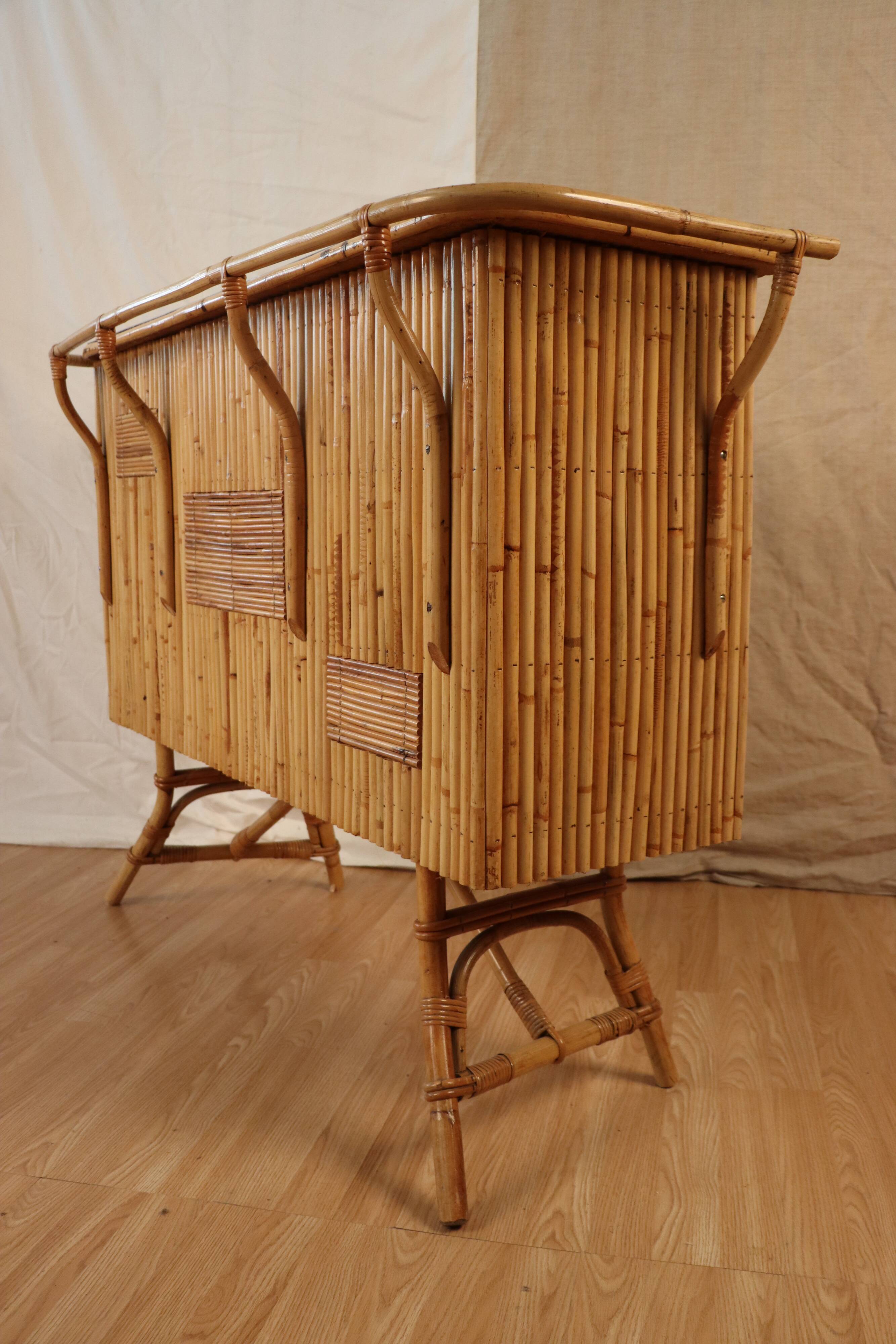 Rattan bar and Bamboo