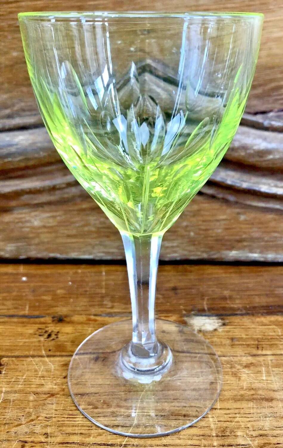 Service de 5 verres à vin aperitif en ouraline