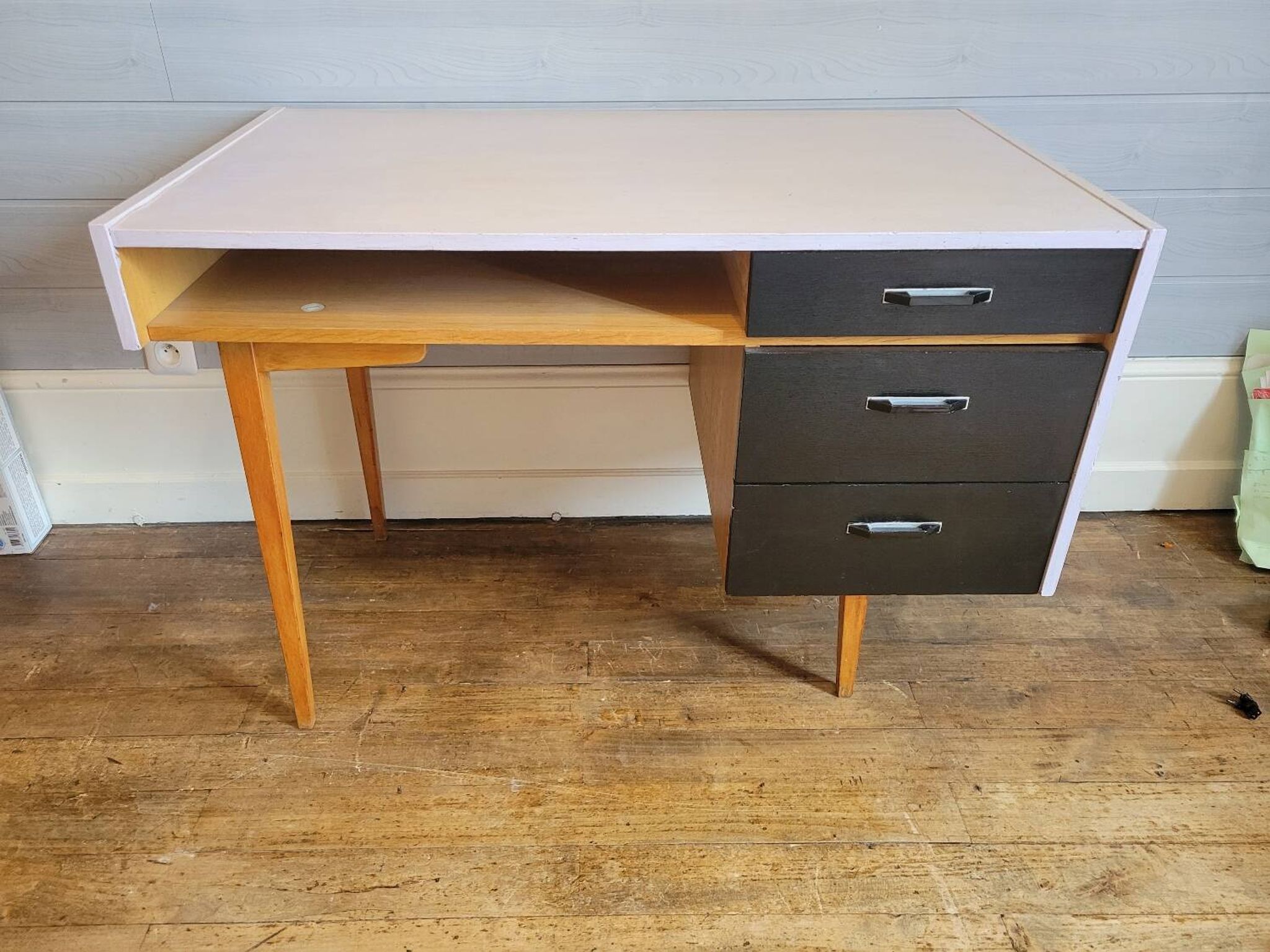 Bureau pieds compas vers1970