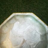 Mother-of-pearl plate