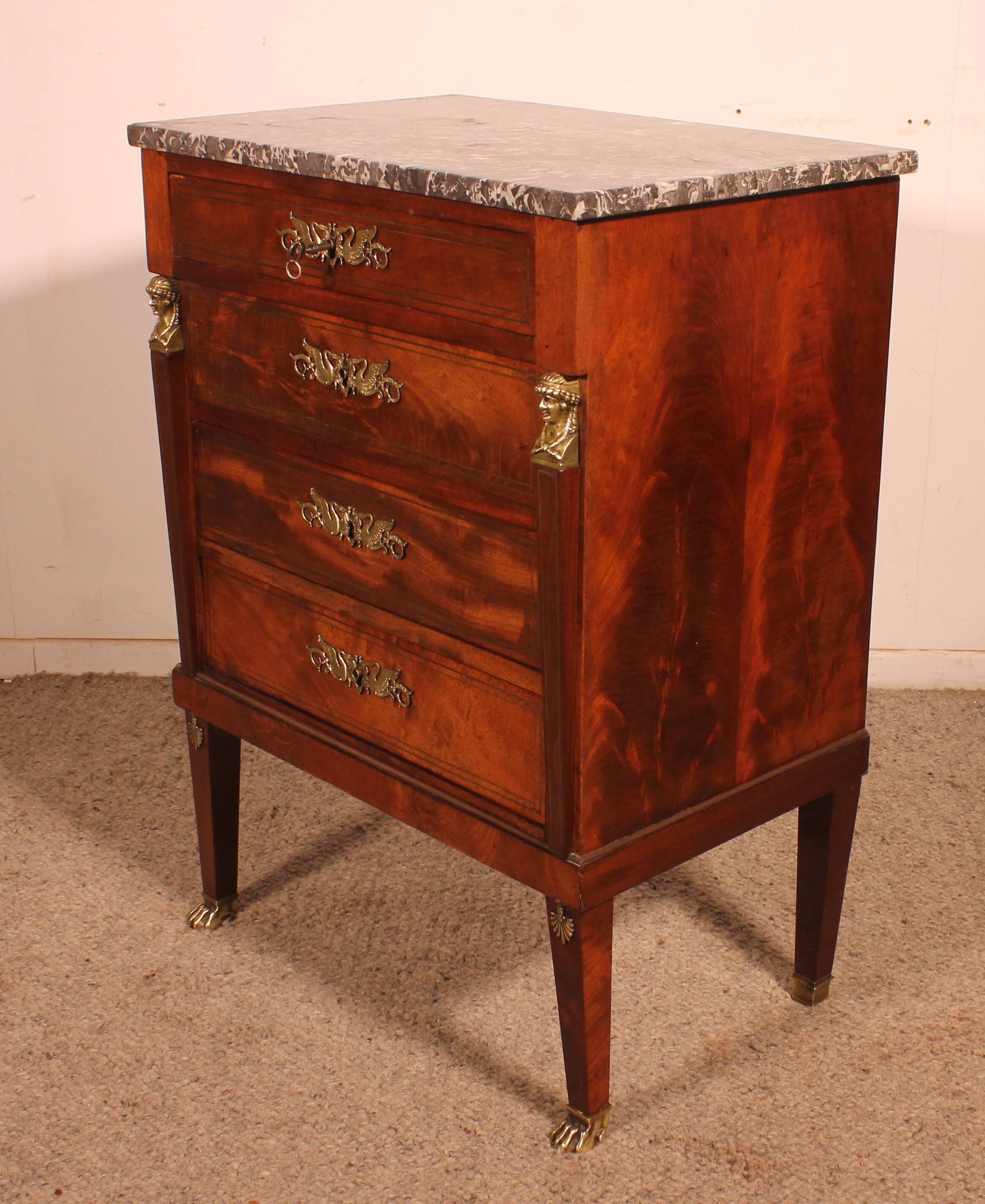 small jump commode in mahogany in Empire style