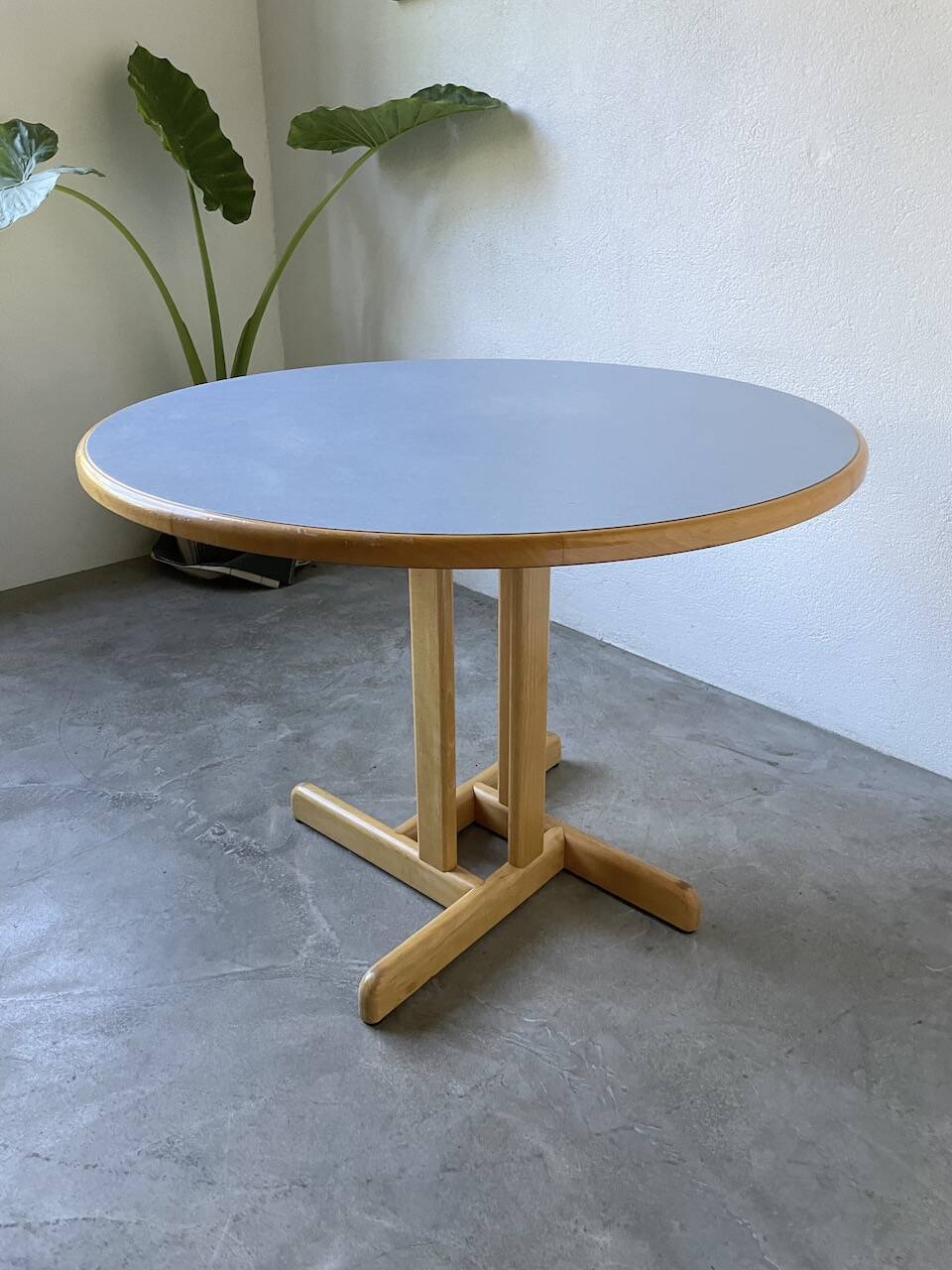 80s round beech table