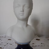 Pair of busts of children made of porcelain biscuits