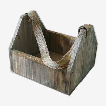Wooden crate with its strap