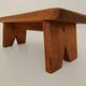 Tabouret petit banc brutaliste années 60 en chêne massif