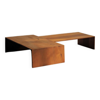 Pair of nesting coffee tables in solid wood, around 1980.