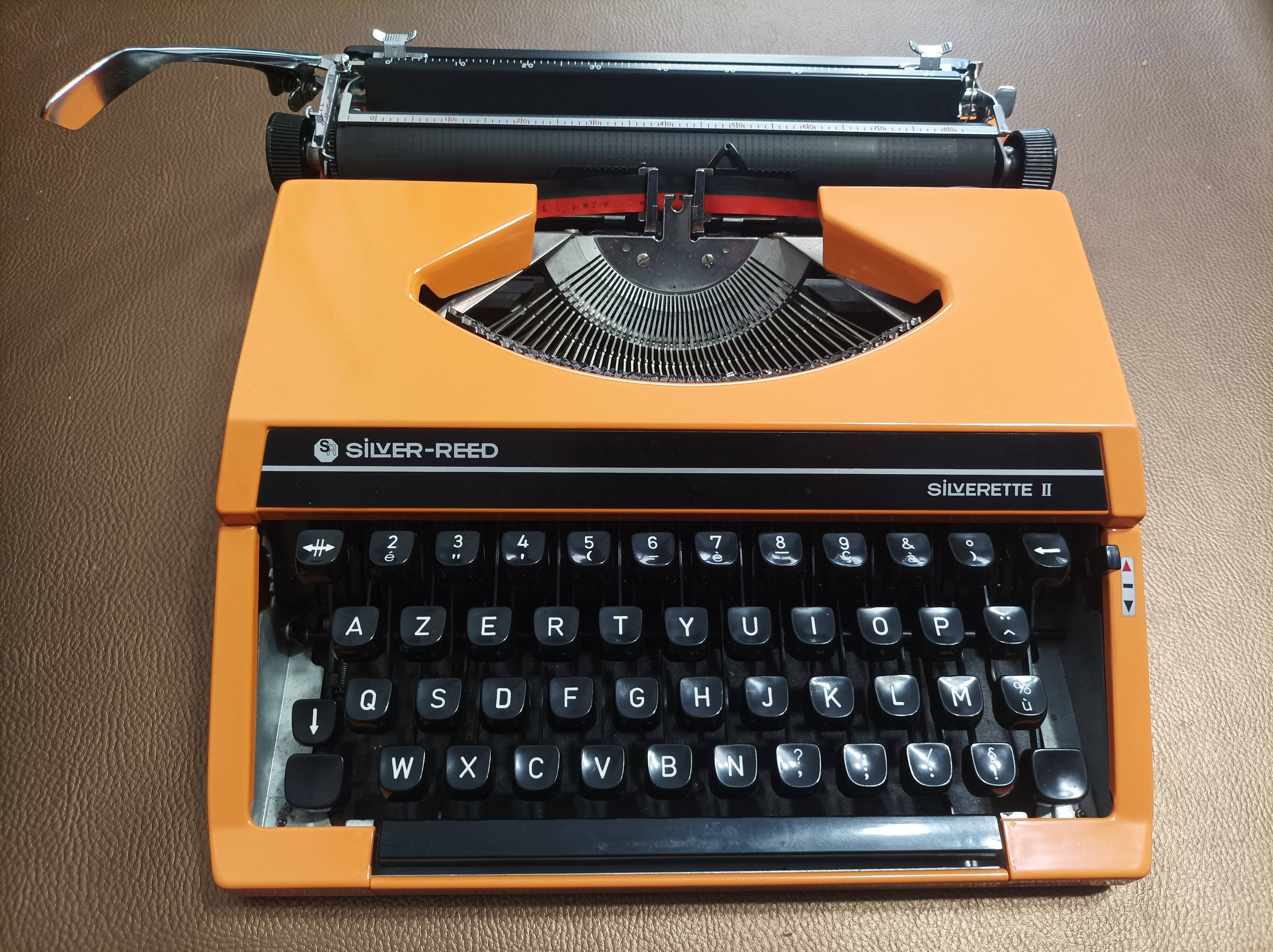 Silver Reed typewriter Silverette II