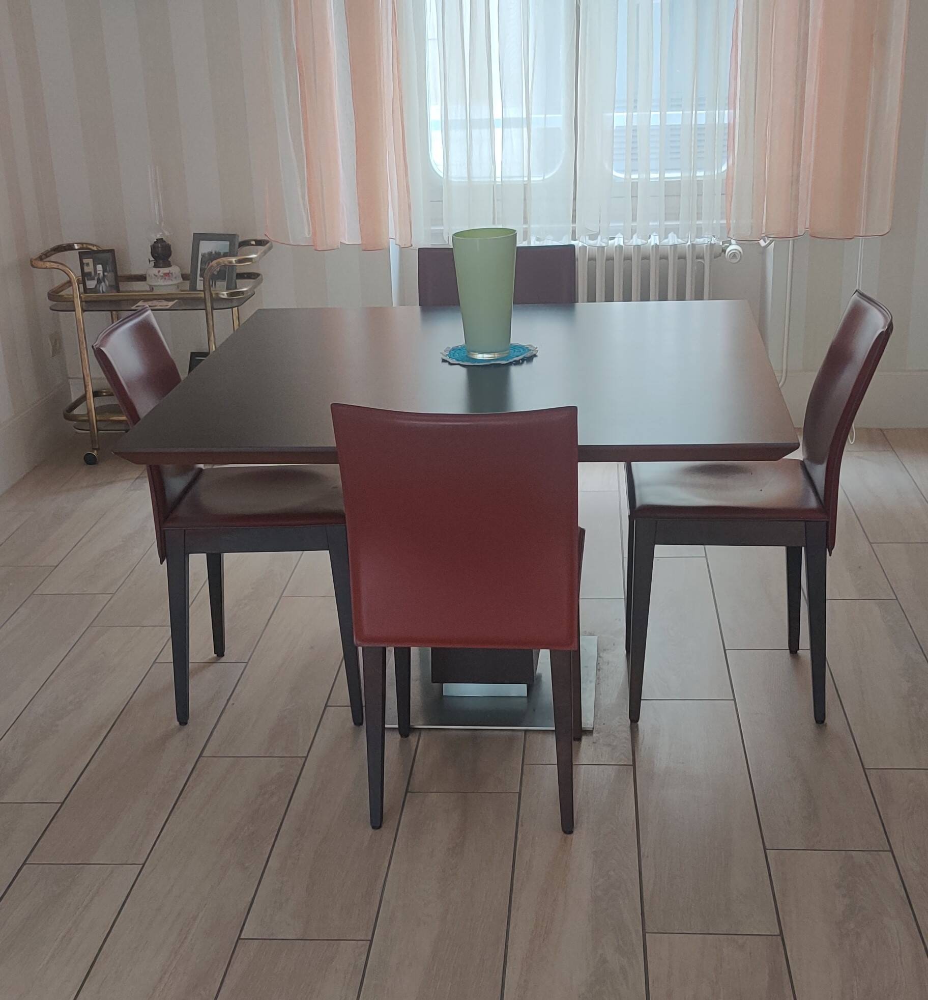 Petite Venise dining room, Griffon Paris - Square table and 4 chairs