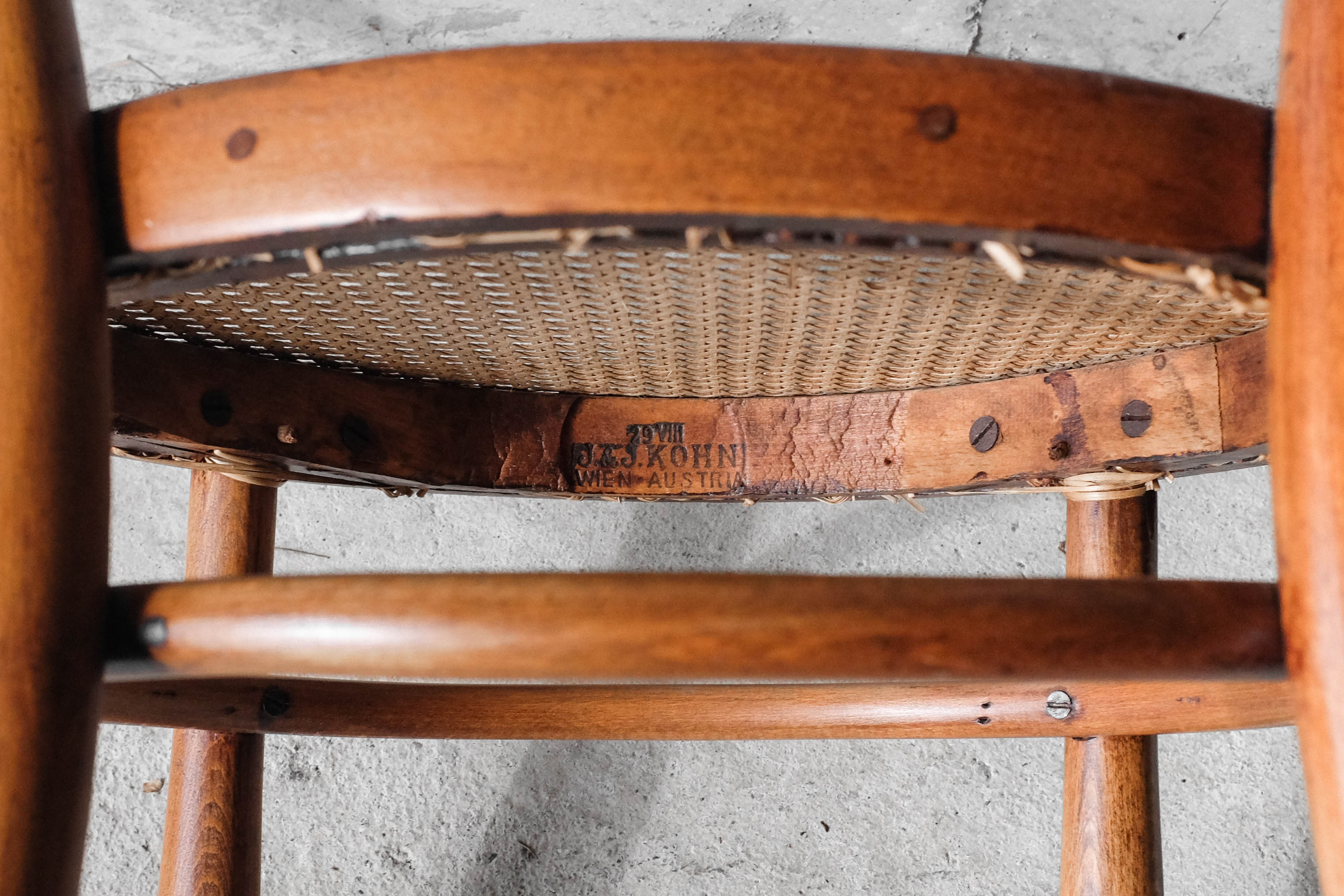 Model armchair 712, curved wood seated j.J.Kohn
