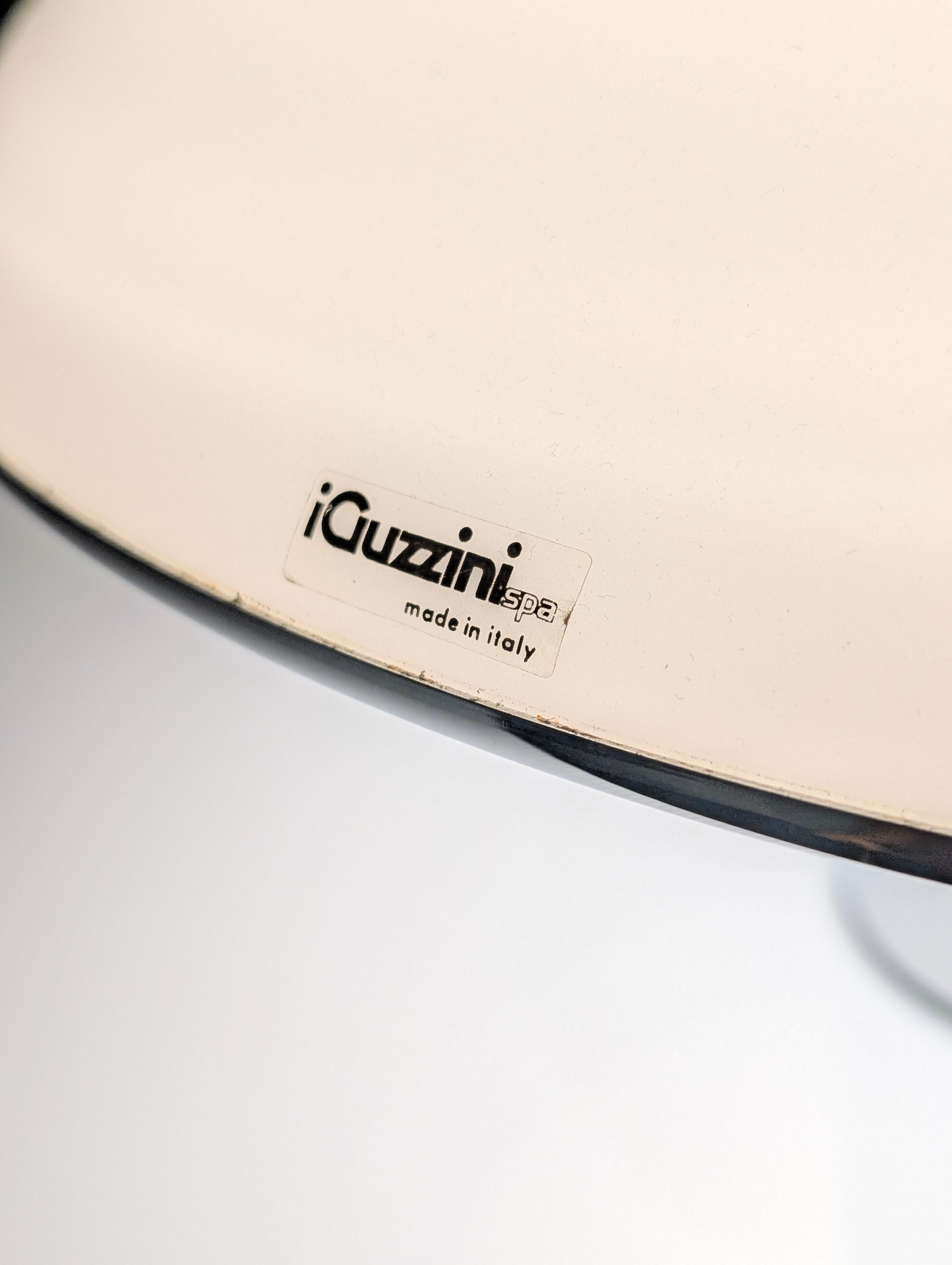 Lampe de table Elpis par Harvey Guzzini pour IGuzzini, années 1970.