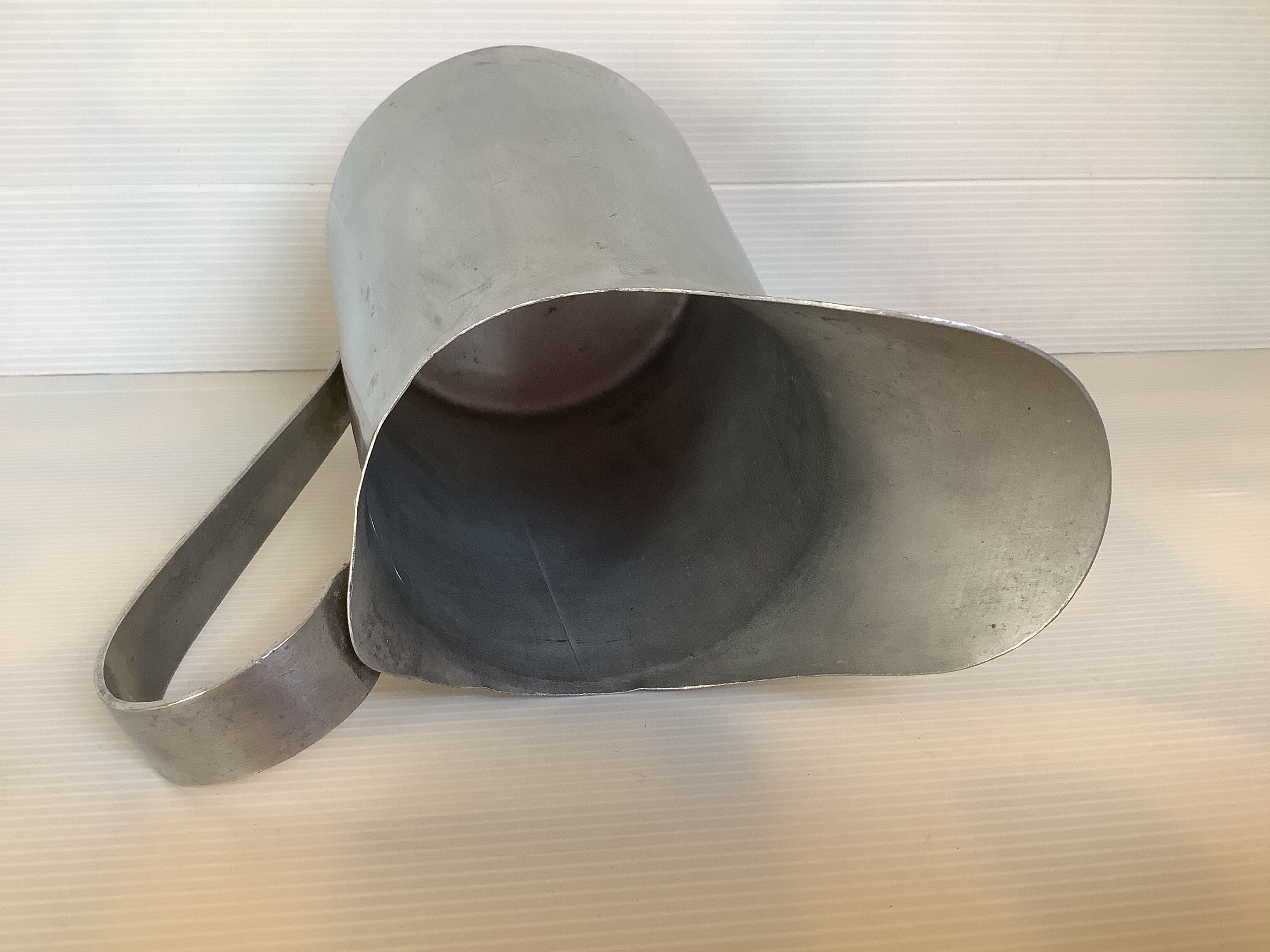 Ancien pichet aluminium tournus unis France