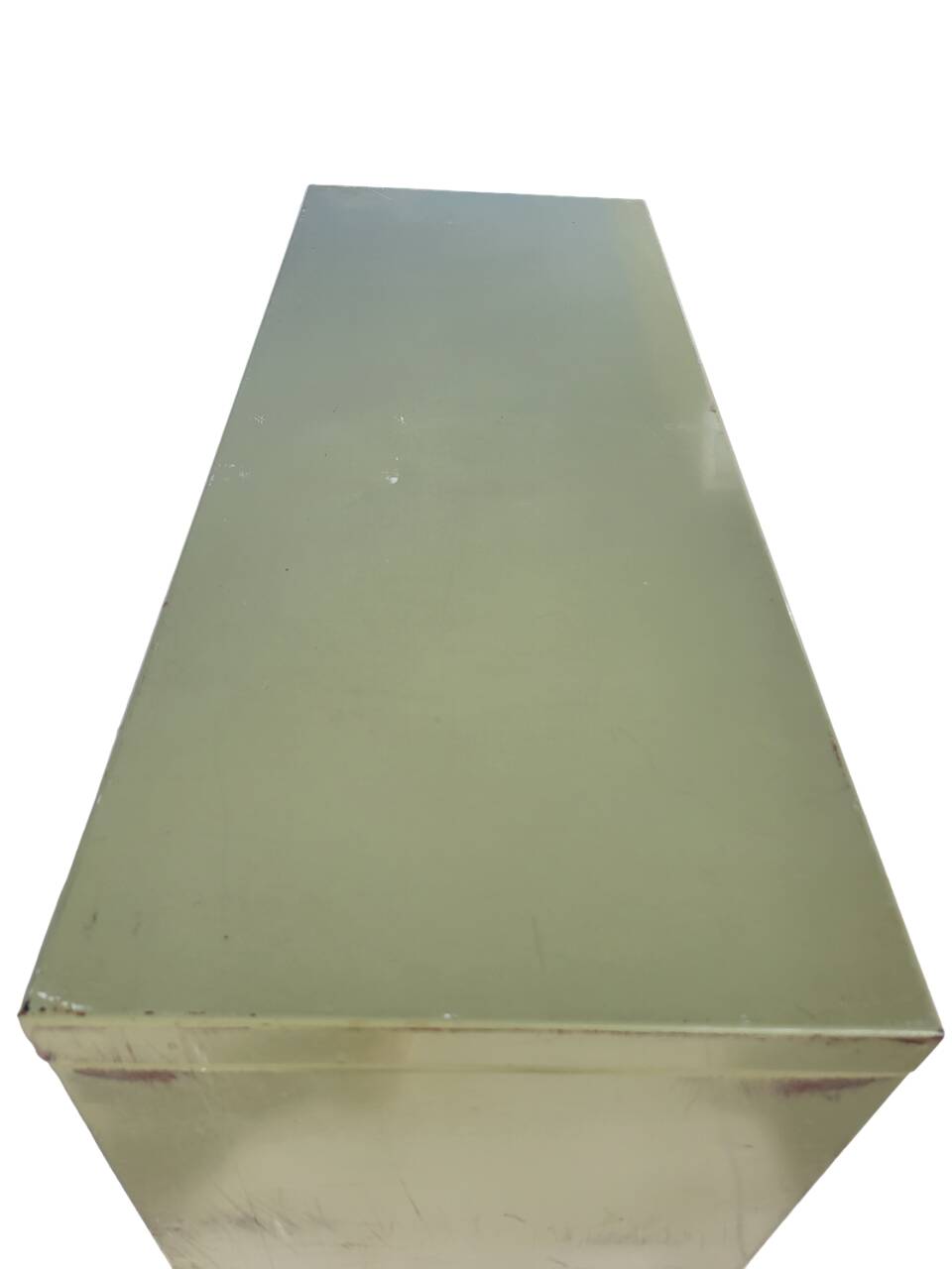 Industrial workshop furniture with 10 khaki flaps