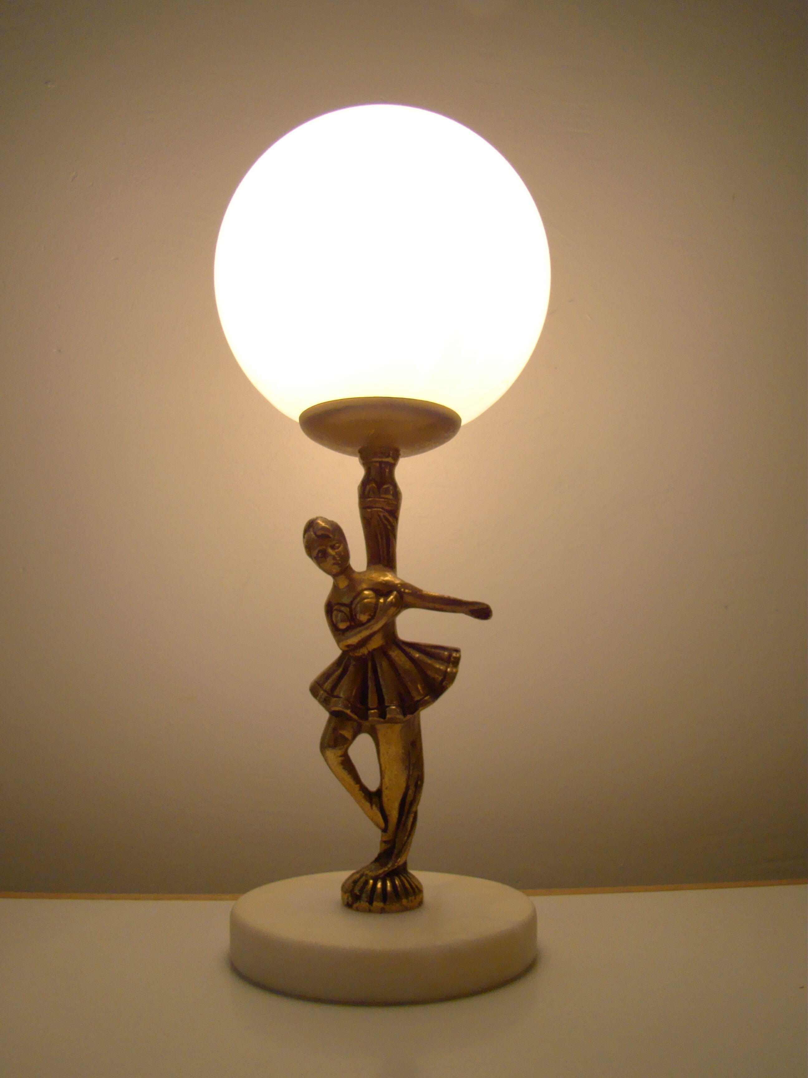 Charming vintage lamp dancer