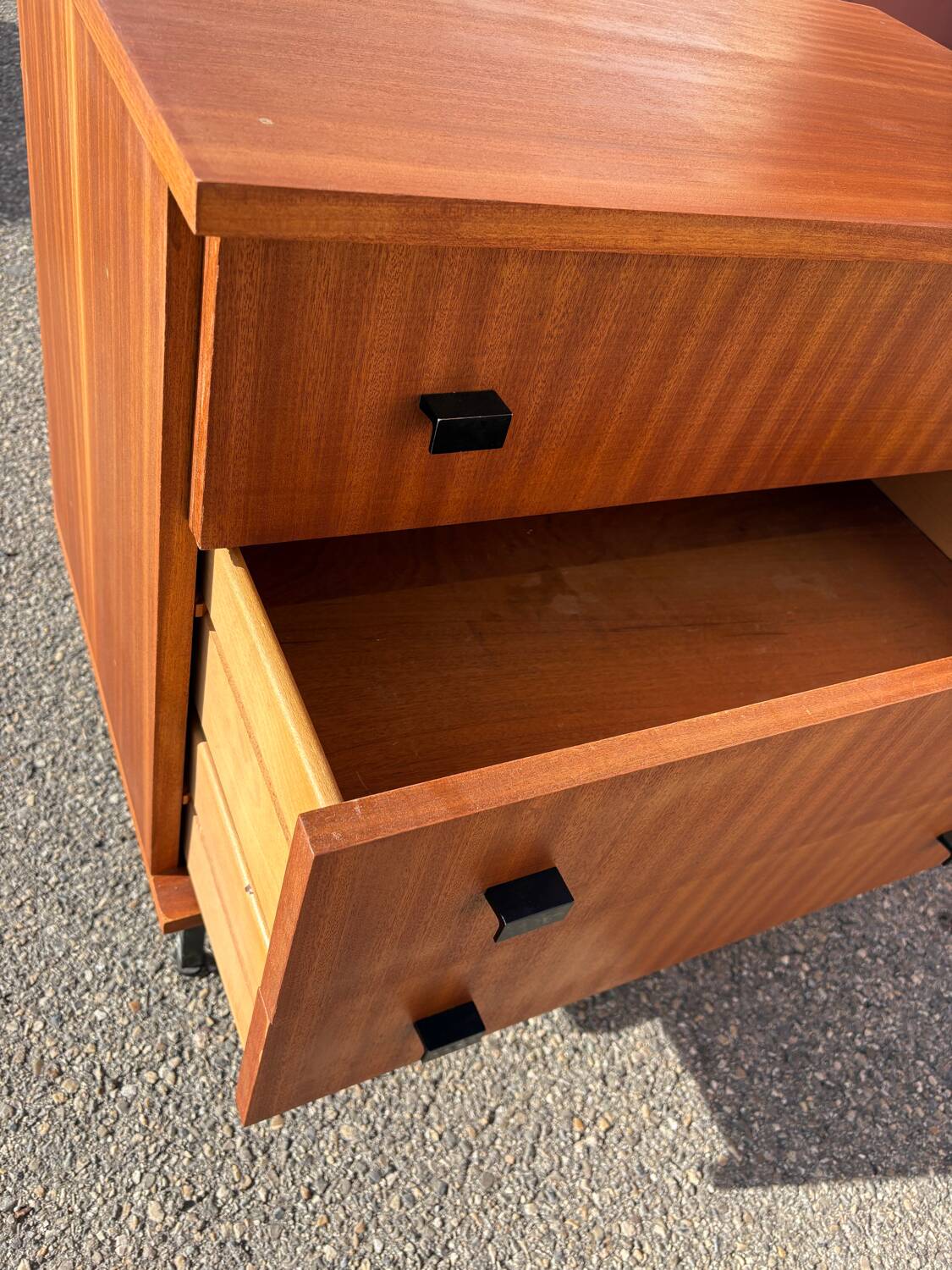 Vintage chest of drawers