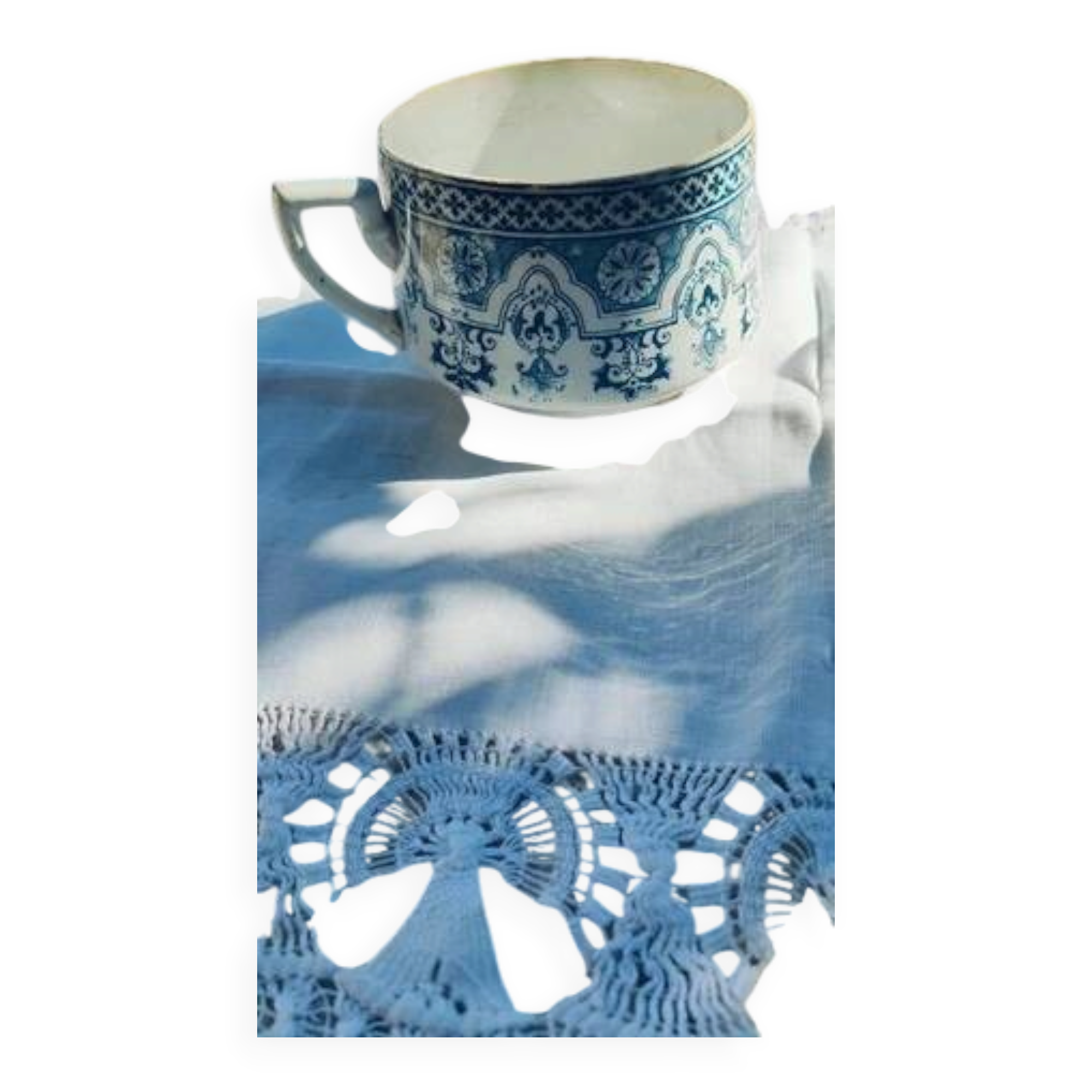 Chocolate cup made of earthenware.