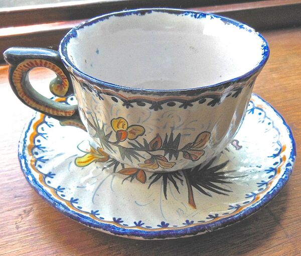 Tasse & sous tasse ancienne - godronnée - henriot - quimper