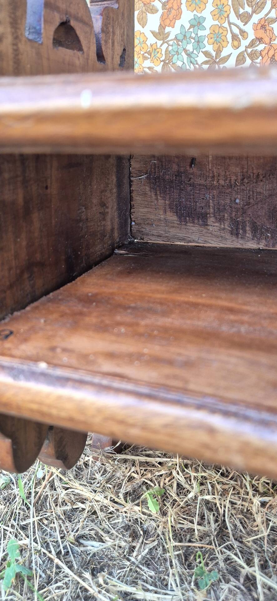 Vintage wall shelf in oriental or Moorish style, handcrafted by a cabinetmaker.